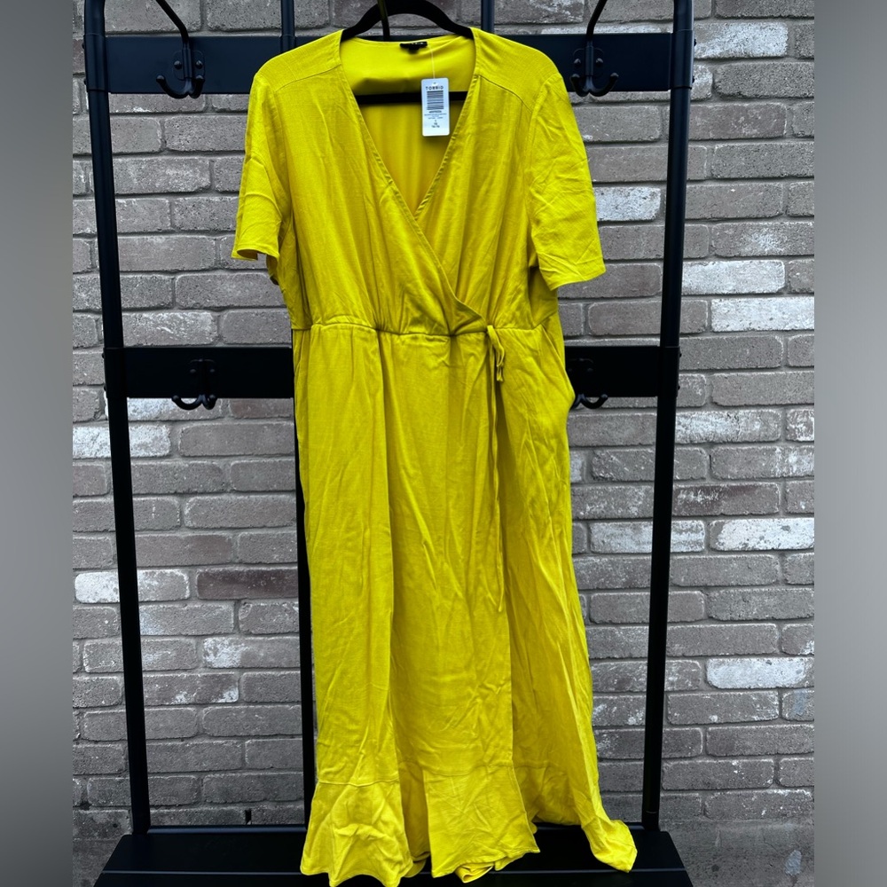 Torrid yellow dress